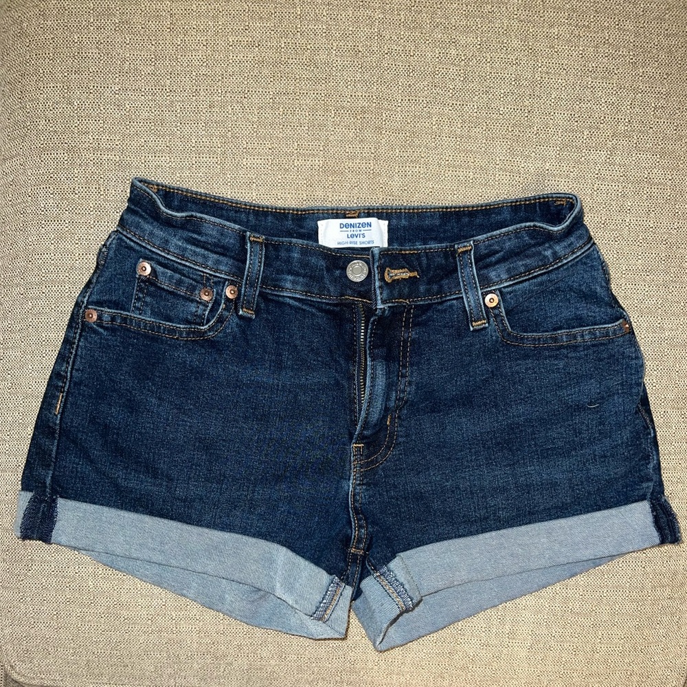 LEVI DENIZEN dark denim shorts